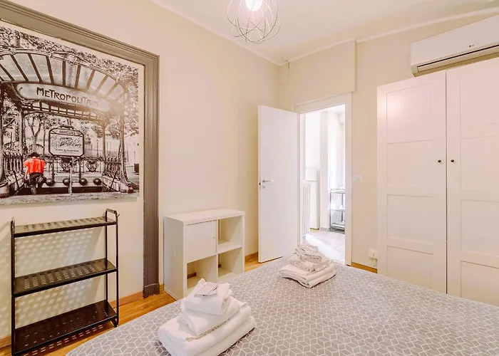 アパート Guesthost - Porta Susa - トリノ